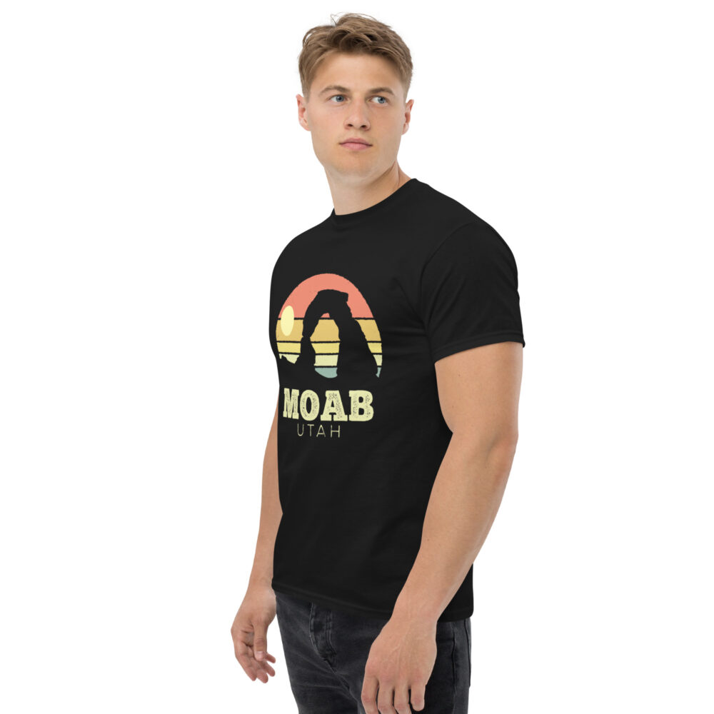 Moab Utah Arches T-shirt - Image 4