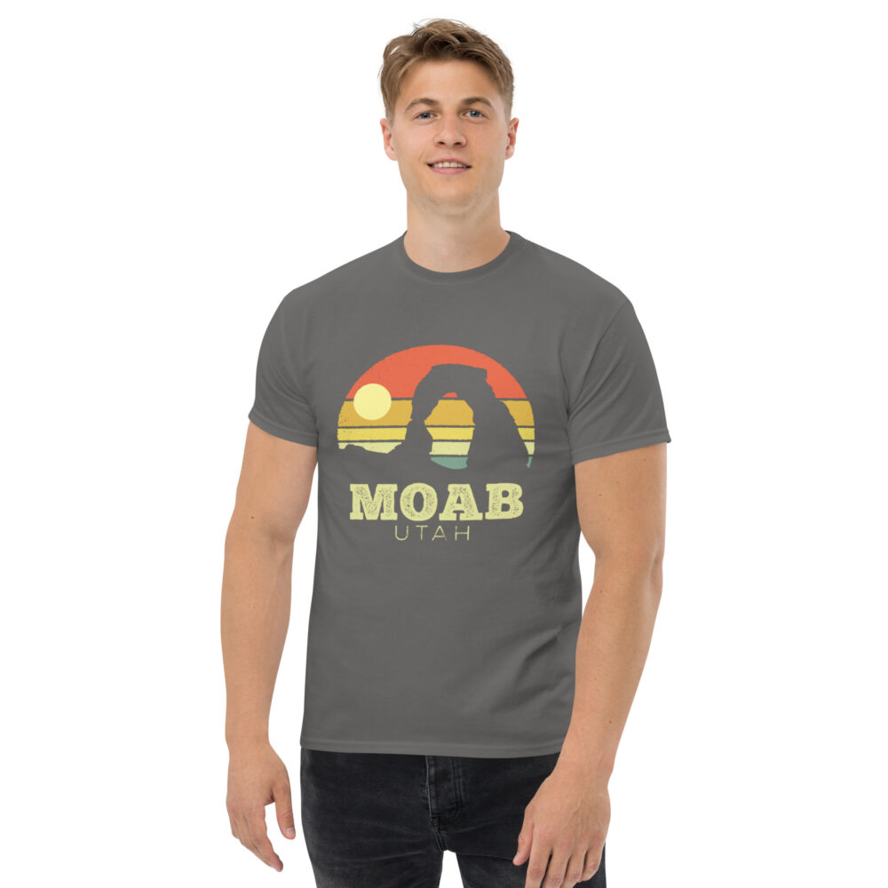 Moab Utah Arches T-shirt - Image 13