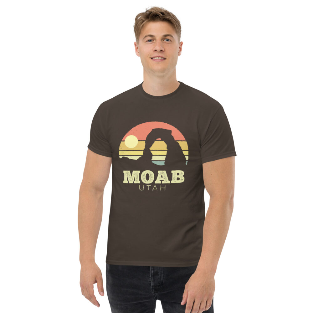 Moab Utah Arches T-shirt - Image 9