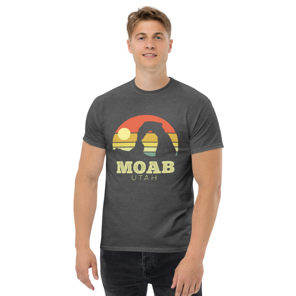 Moab Utah Arches T-shirt - Image 11