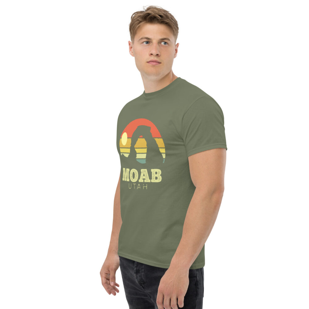 Moab Utah Arches T-shirt - Image 16